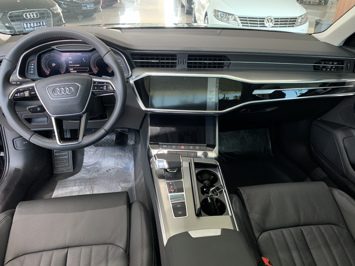 奥迪a6l 19款 2.0tfsi 双离合 40tfsi 豪华致雅型