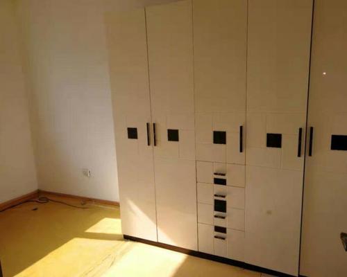 市劳动局对面2楼秋韵雅苑西侧标准两室一厅-市