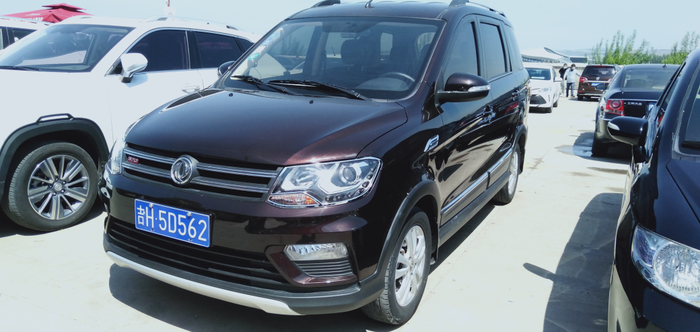 东风小康 风光370 15款 1.5 手动 精英居家版5座