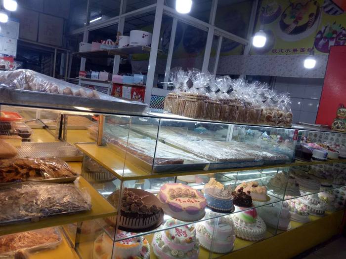       大型农贸市场独家蛋糕专柜