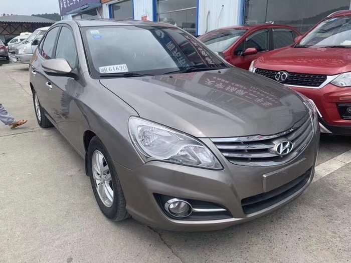 新到12年现代悦动自动天窗高配